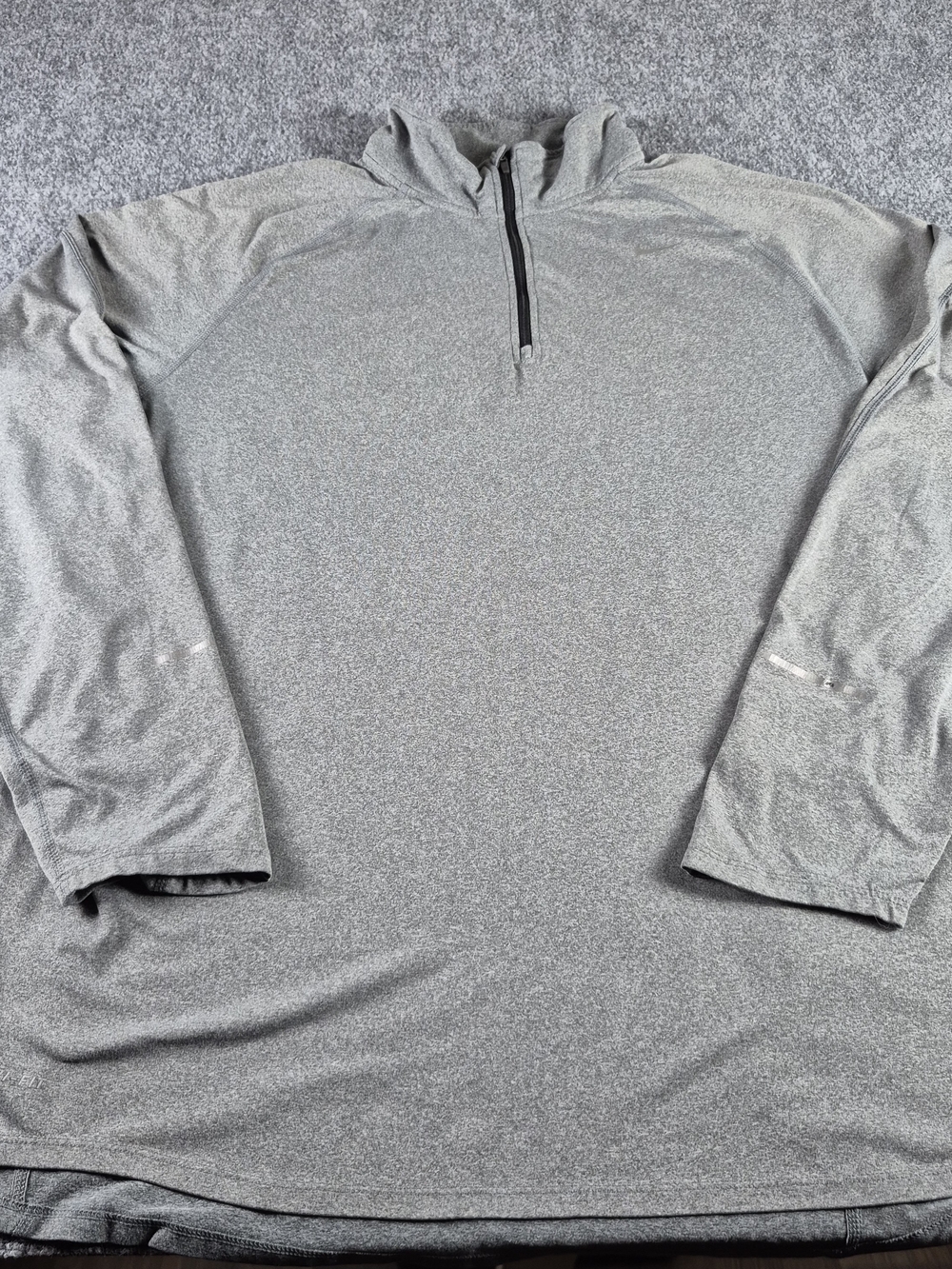 Nike Dri-Fit Running Long Sleeved 1/4 Quarter Zip, Heathered Gray, Mens XLarge